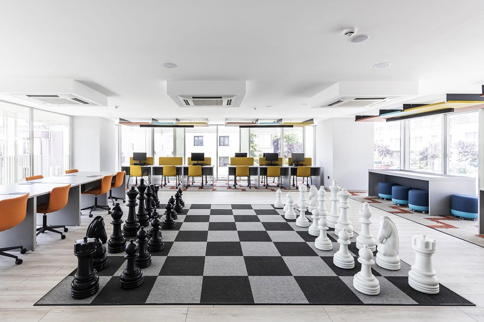 Çankaya Gençlik Merkezi / Yeni Oran Genç Ofis